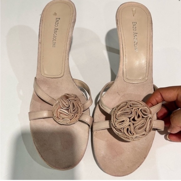 Enzo Angiolini Cream Slide Sandals with Rose Detail - Picture 4 of 15